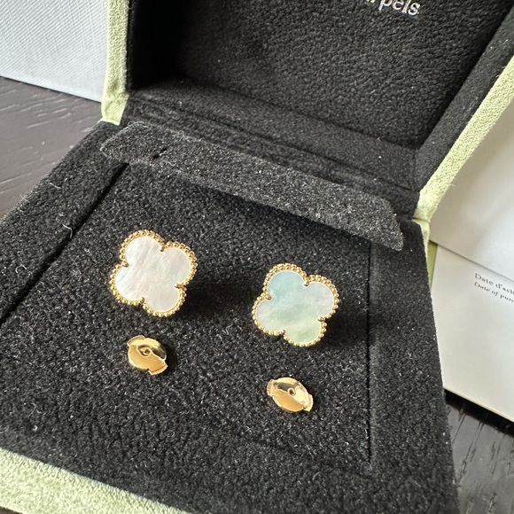 SOLD🎈VCA Alhambra Earrings, 18K Gold & Mother of Pearl - Picture 3 of 6
